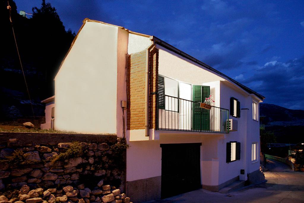 Holiday Home Miklica Klis Extérieur photo
